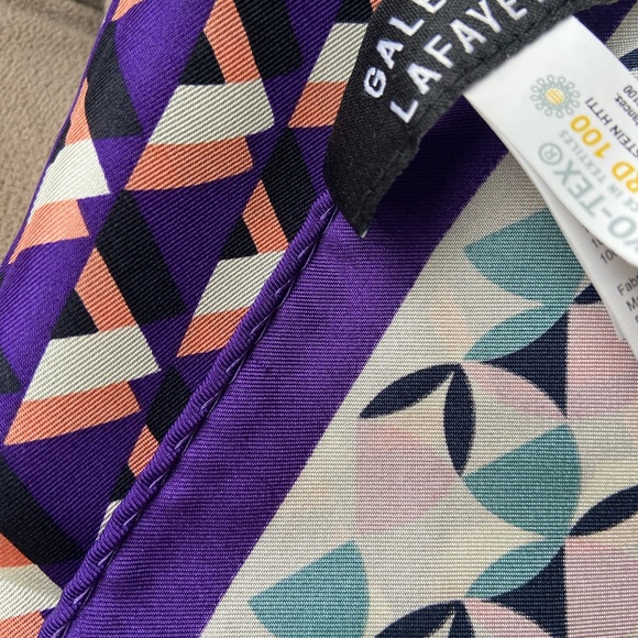 NWT GALERIES LAFAYETTE Paris Designer Silk Scarf Multicolor Geometric Square 26“ - Picture 4 of 6